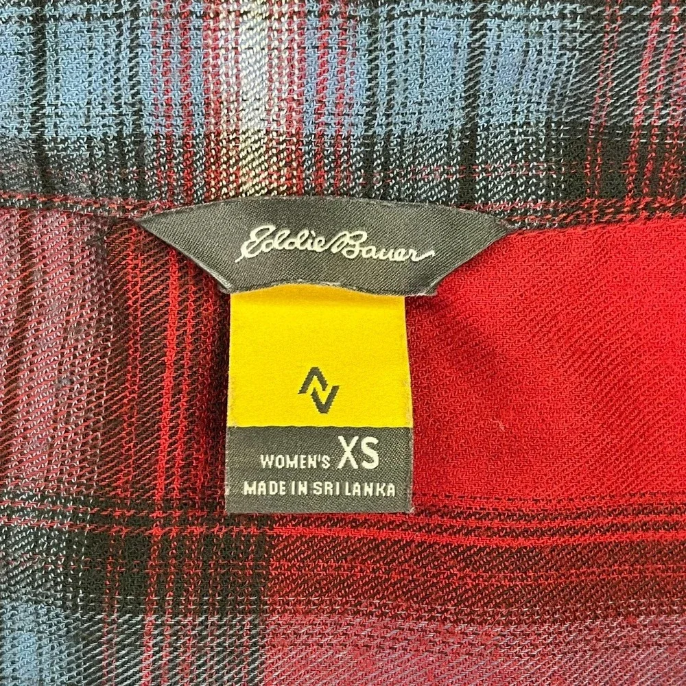 Eddie‎ Bauer Red Blue Plaid Flannel Button Down Shirt Womens Long Sleeve Pockets